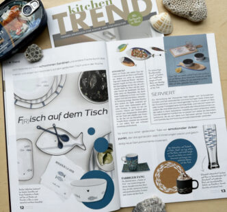 Zu sehen ist das aufgeschlagene Magazin mit dem Artikel